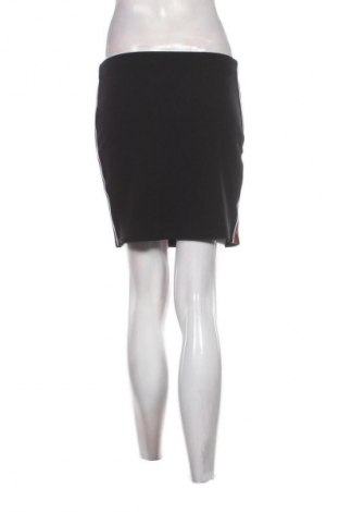 Пола Primark, Размер M, Цвят Черен, Цена 2,04 €