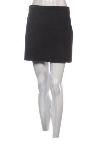 Пола Reserved, Размер S, Цвят Черен, Цена 2,04 €