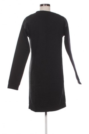 Šaty  Supermom, Velikost M, Barva Černá, Cena  49,00 Kč