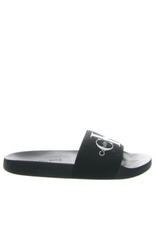 Чехли Calvin Klein Jeans, Размер 43, Цвят Черен, Цена 20,96 €, #135116417