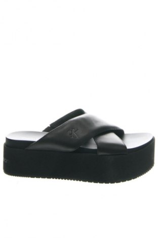 Japonki Calvin Klein Jeans, Rozmiar 38, Kolor Czarny, Cena 271,99 zł, #135140228