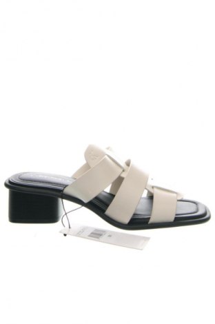 Papucs Calvin Klein Jeans, Méret 39, Szín Ekrü
, Ár 51 159 Ft, #135140692