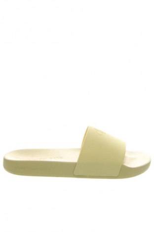 Чехли Calvin Klein Jeans, Размер 39, Цвят Жълт, Цена 38,85 €
