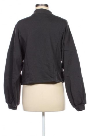 Дамска блуза Bershka, Размер S, Цвят Сив, Цена 5,11 €