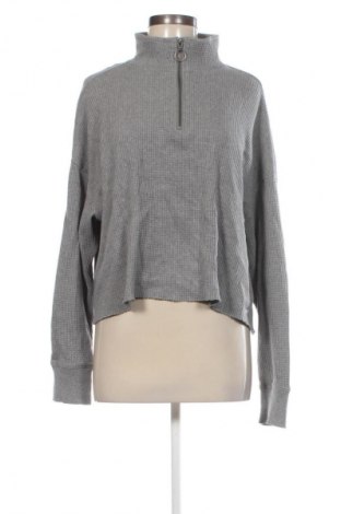 Dámská halenka Hollister, Velikost M, Barva Šedá, Cena  139,00 Kč