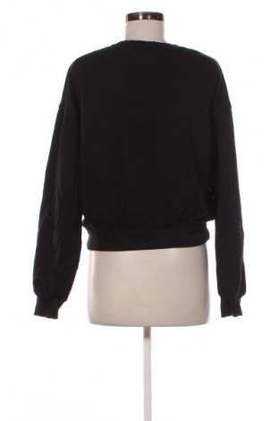 Dámská halenka Pull&Bear, Velikost M, Barva Černá, Cena  79,00 Kč