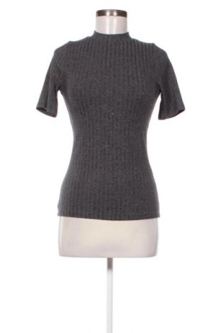 Дамска блуза Review, Размер S, Цвят Сив, Цена 10,22 €