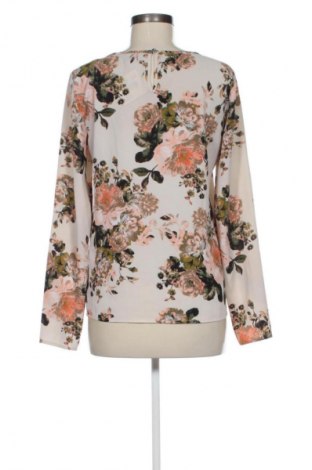 Дамска блуза VILA, Размер M, Цвят Многоцветен, Цена 4,09 €