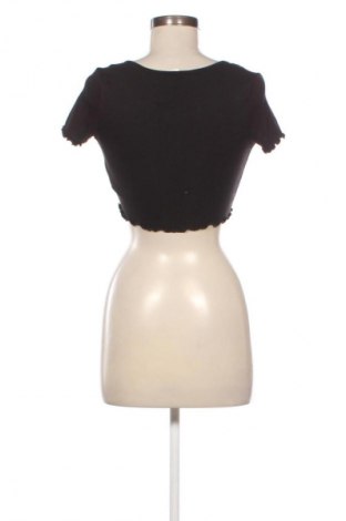 Dámské tričko Bershka, Velikost S, Barva Černá, Cena  49,00 Kč