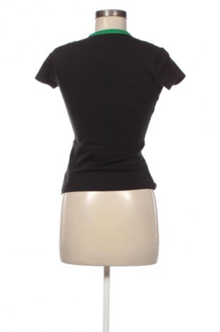 Дамска тениска Calvin Klein Jeans, Размер XXS, Цвят Черен, Цена 34,76 €