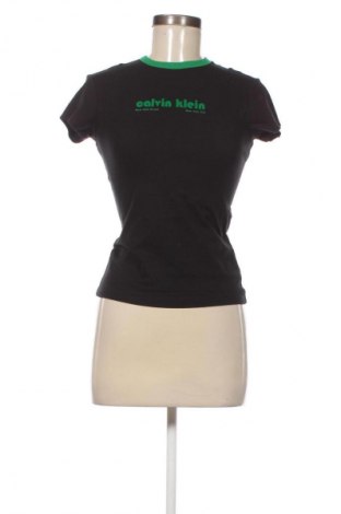 Damski T-shirt Calvin Klein Jeans, Rozmiar XXS, Kolor Czarny, Cena 79,99 zł