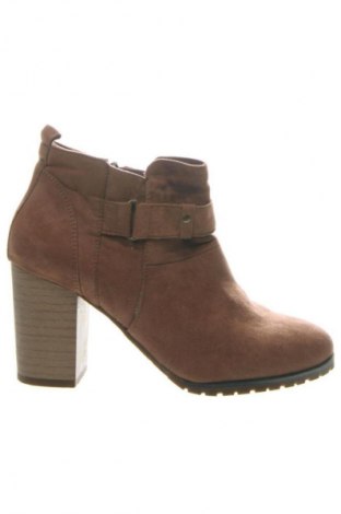 Дамски боти Bershka, Размер 38, Цвят Кафяв, Цена 17,38 €