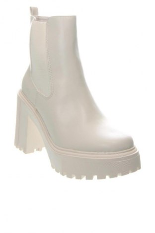 Дамски боти Madden Girl, Размер 38, Цвят Бял, Цена 42,94 €
