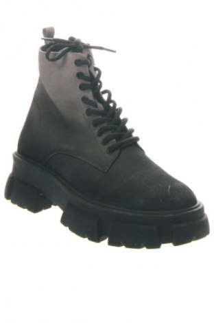 Дамски боти Steve Madden, Размер 42, Цвят Черен, Цена 62,88 €