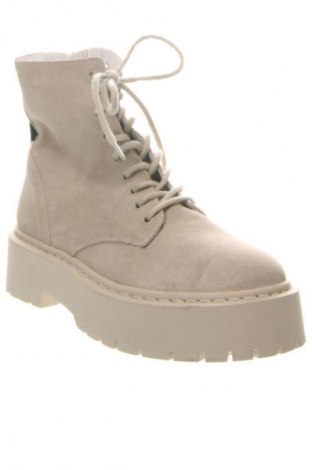 Дамски боти Steve Madden, Размер 40, Цвят Бежов, Цена 53,68 €