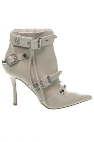 Дамски боти Steve Madden, Размер 35, Цвят Екрю, Цена 57,77 €