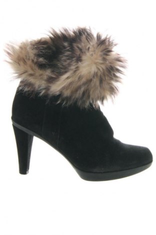 Дамски боти Stuart Weitzman, Размер 38, Цвят Черен, Цена 90,37 €