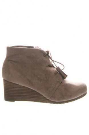 Дамски боти Unbranded, Размер 36, Цвят Кафяв, Цена 18,70 €