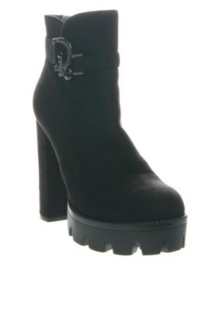 Дамски боти Unbranded, Размер 39, Цвят Черен, Цена 20,50 €