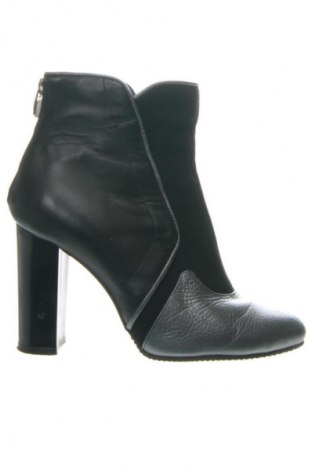 Γυναικεία μποτάκια Unbranded, Μέγεθος 39, Χρώμα Πολύχρωμο, Τιμή 39,99 €