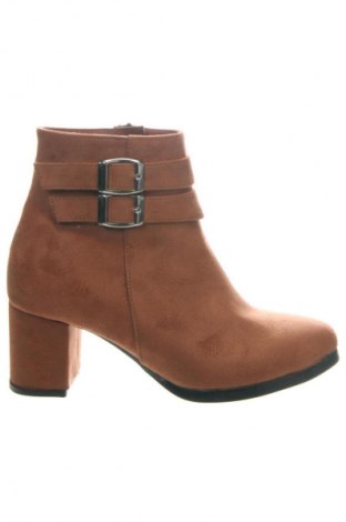 Дамски боти Unbranded, Размер 40, Цвят Кафяв, Цена 12,72 €