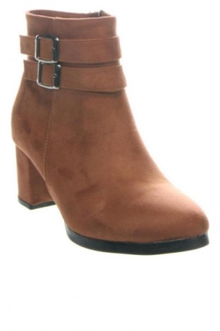 Дамски боти Unbranded, Размер 40, Цвят Кафяв, Цена 12,72 €