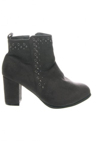 Дамски боти Unbranded, Размер 38, Цвят Сив, Цена 15,84 €