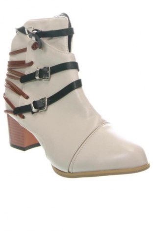 Дамски боти Unbranded, Размер 40, Цвят Екрю, Цена 18,85 €