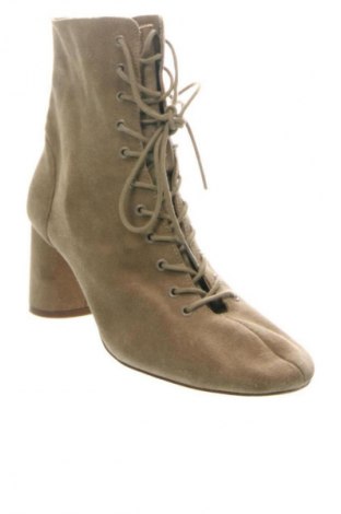 Дамски боти Zara, Размер 40, Цвят Бежов, Цена 16,87 €