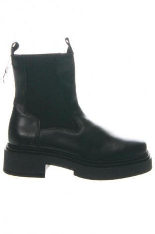 Дамски боти Zign, Размер 36, Цвят Черен, Цена 44,99 €