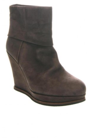 Γυναικεία μποτάκια i Blues, Μέγεθος 34, Χρώμα Καφέ, Τιμή 58,51 €