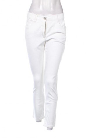 Blugi de femei Brax, Mărime M, Culoare Alb, Preț 198,99 Lei