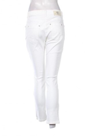 Blugi de femei Brax, Mărime M, Culoare Alb, Preț 198,99 Lei