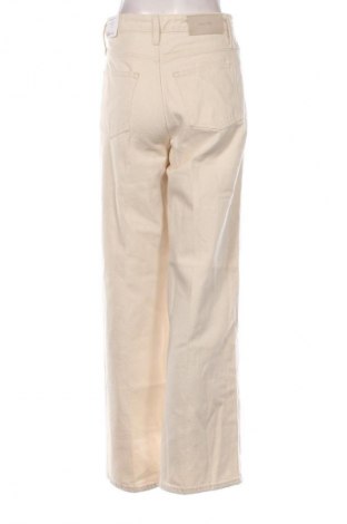 Дамски дънки Calvin Klein, Размер S, Цвят Бежов, Цена 115,04 €