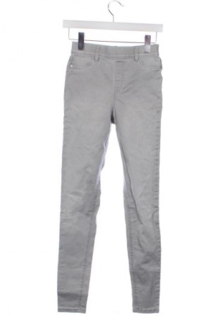 Damskie jeansy F&F, Rozmiar XS, Kolor Szary, Cena 11,99 zł