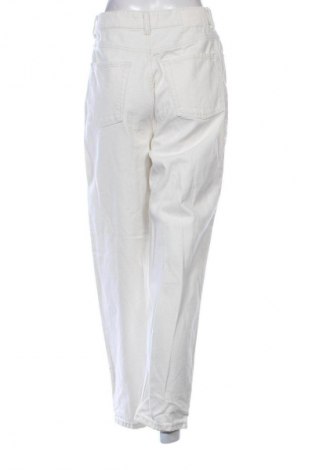 Damskie jeansy JJXX, Rozmiar M, Kolor ecru, Cena 80,38 zł