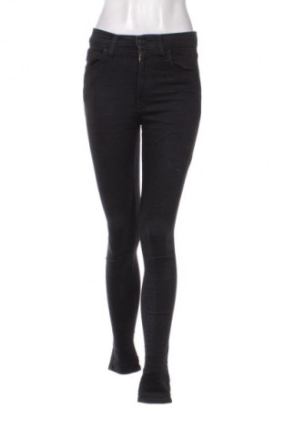 Női farmernadrág Levi's, Méret S, Szín Fekete, Ár 15 499 Ft