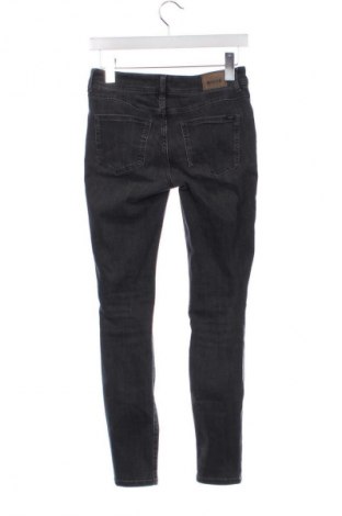 Дамски дънки Mustang, Размер S, Цвят Сив, Цена 29,54 €