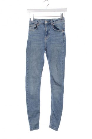 Dámské džíny  Perfect Jeans By Gina Tricot, Velikost XS, Barva Modrá, Cena  169,00 Kč