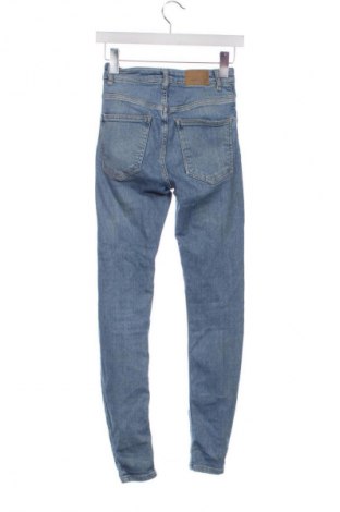 Dámské džíny  Perfect Jeans By Gina Tricot, Velikost XS, Barva Modrá, Cena  169,00 Kč