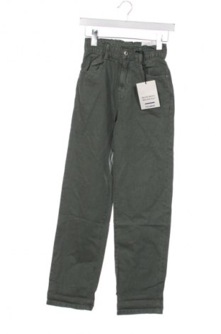 Дамски дънки Pull&Bear, Размер XS, Цвят Зелен, Цена 11,75 €