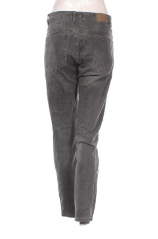 Дамски дънки Pull&Bear, Размер M, Цвят Сив, Цена 6,21 €