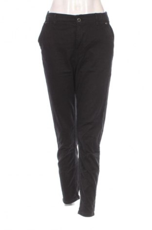 Damskie jeansy Reserved, Rozmiar S, Kolor Czarny, Cena 21,99 zł