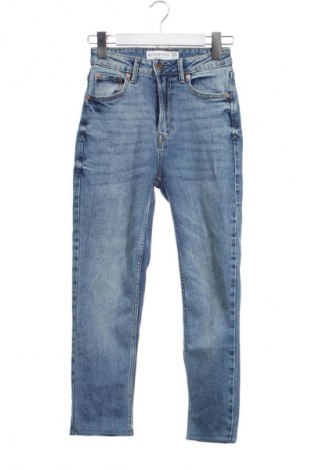 Дамски дънки Stradivarius, Размер XS, Цвят Син, Цена 9,12 €