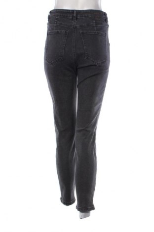 Dámské džíny  Stradivarius, Velikost S, Barva Šedá, Cena  189,00 Kč