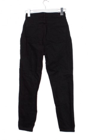Damskie jeansy Trendyol, Rozmiar XS, Kolor Czarny, Cena 50,99 zł