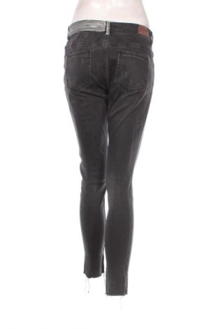 Damskie jeansy Zara, Rozmiar M, Kolor Czarny, Cena 64,30 zł