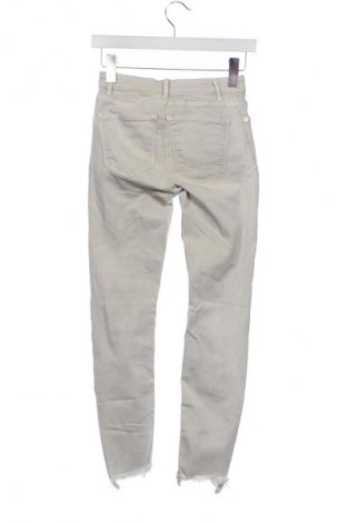 Дамски дънки Zara, Размер XXS, Цвят Екрю, Цена 12,27 €