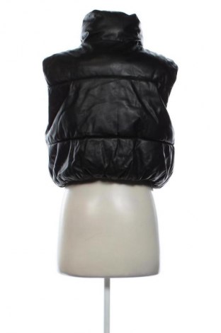 Dámská vesta  Bershka, Velikost L, Barva Černá, Cena  469,00 Kč