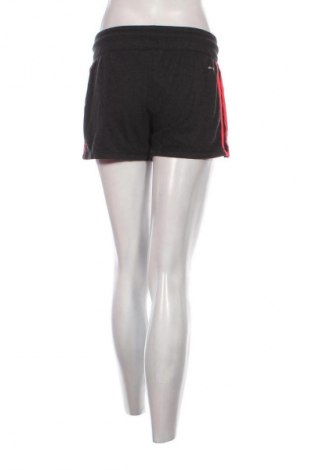 Дамски къс панталон Adidas, Размер M, Цвят Многоцветен, Цена 8,69 €